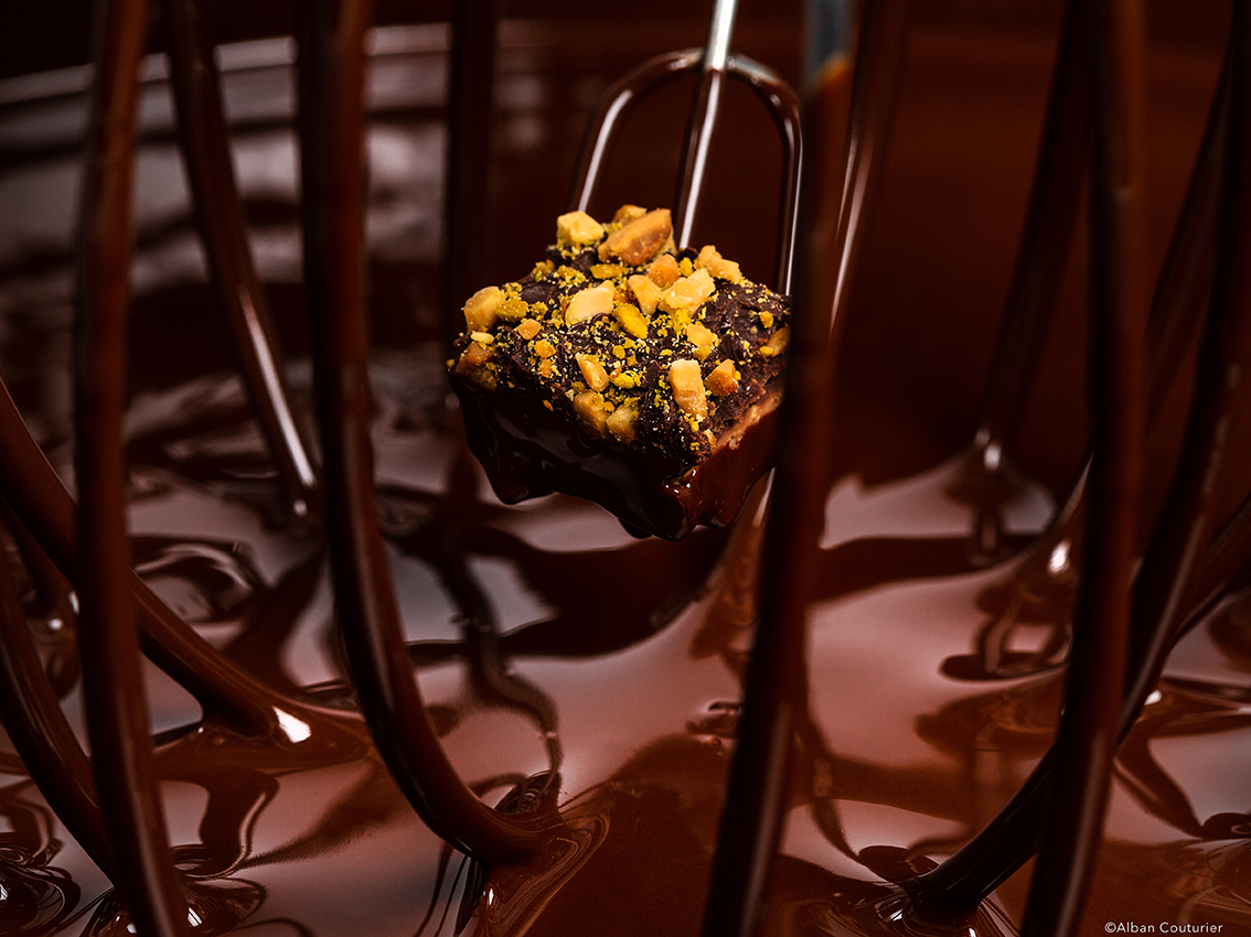 Chocolat, realisation et creation gourmande Pierre chauvet ©Alban Couturier