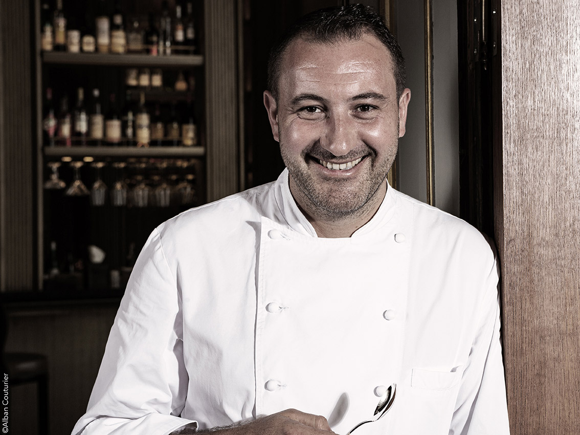 Portrait du chef etoile Sebastien Sanjou pour Zenchef, ©Alban Couturier