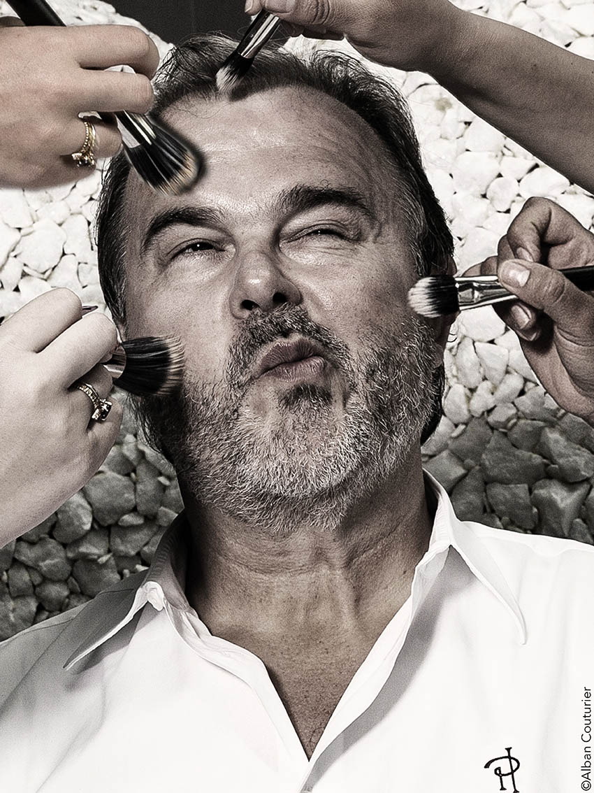 Portrait du chef Patissier Pierre Herme, Quand le maitre passe au maquillage ©Alban Couturier