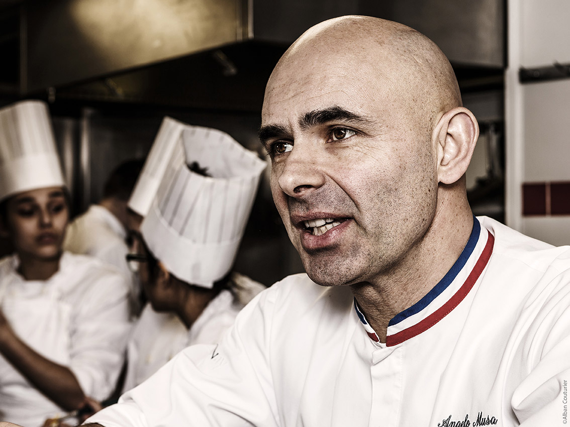 Portrait du chef Patissier Executif Angelo Musa, MOF 2007, Plaza Athenee, ©Alban Couturier