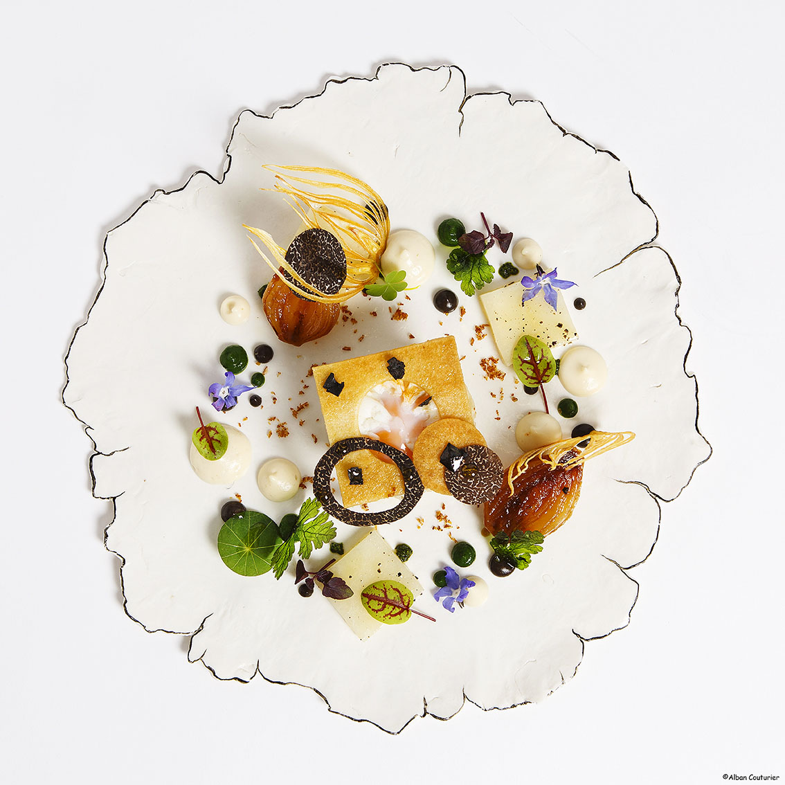 Creation culinaire et graphique Syvestre Wahid, restaurant Sylvestre, Hotel Thoumieux, 2 etoiles au guide Michelin, Paris ©Alban Couturier